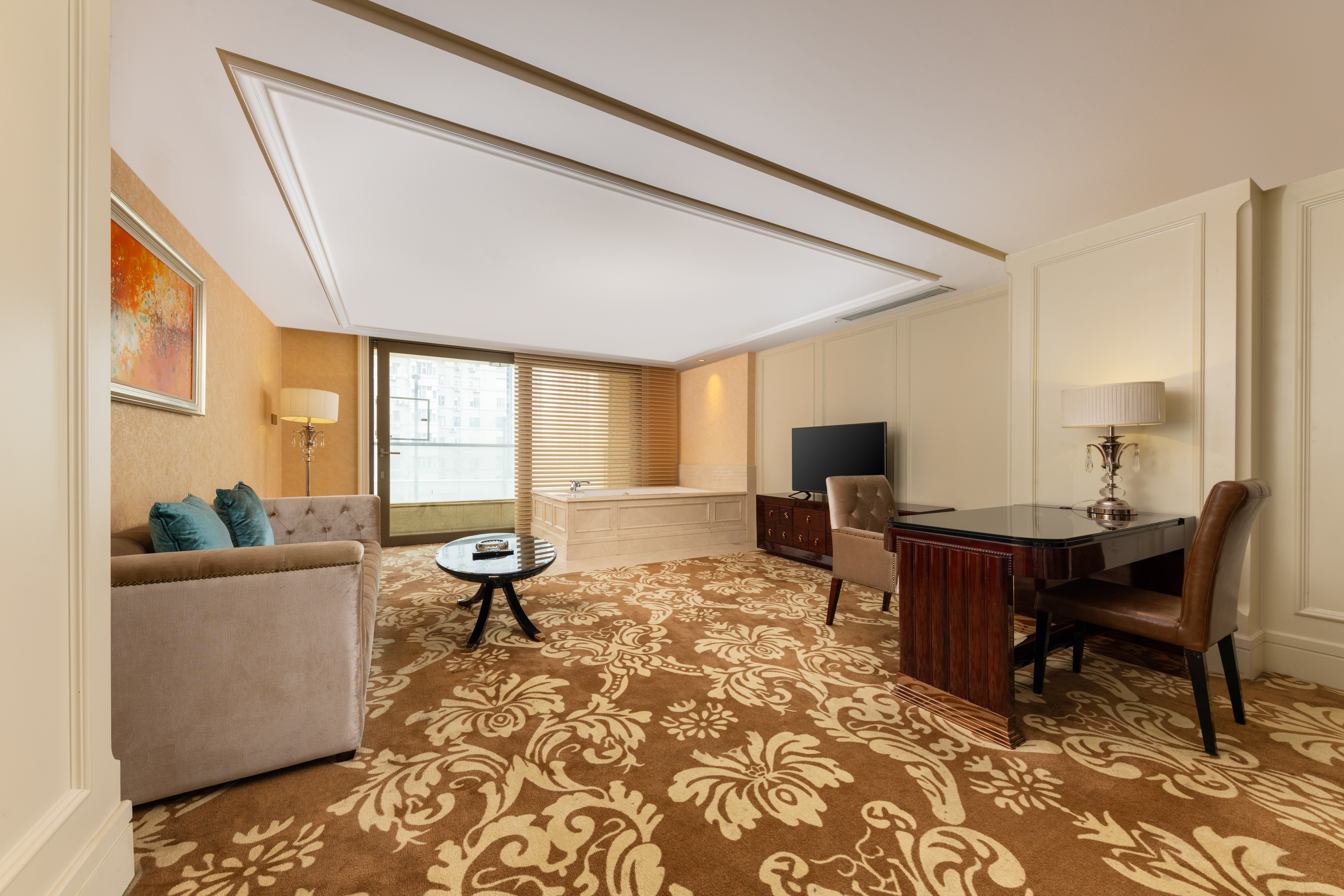 هتل لیک پیدمونت اینترنشنال